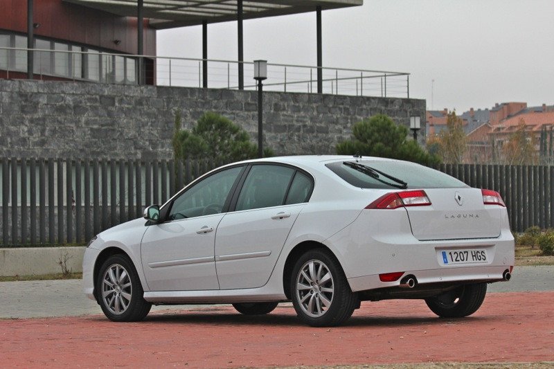 Comprar coche: Renault Laguna Diesel, ¿cuál elegir?