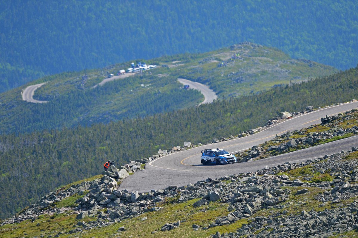 Video: Mark Higgins bate al récord de subida al Mount Washington con un Subaru
