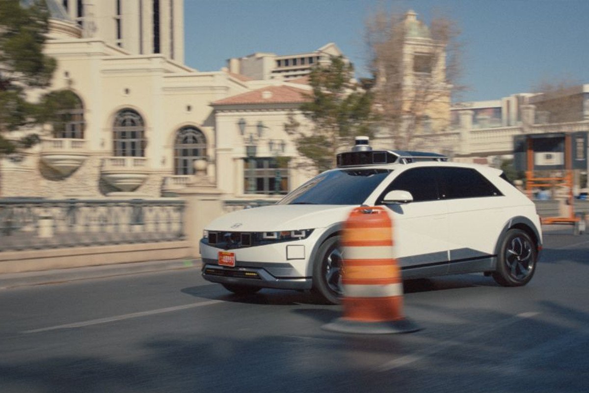 Robotaxi Hyundai IONIQ 5: supera el examen para sacar el carné de conducir