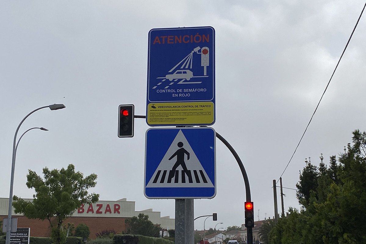 cámaras de “semáforo en rojo” reducen las tasas de mortalidad_2
