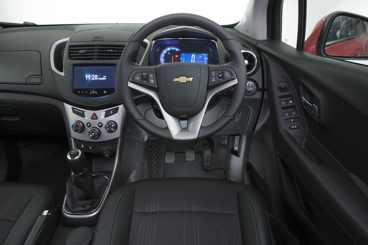 El Manchester United subasta un Chevrolet Trax firmado por sus jugadores