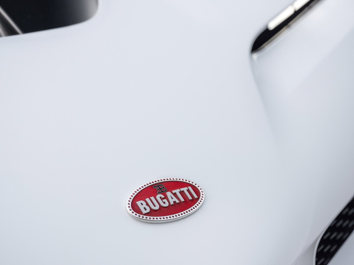 Bugatti Centodienci: casi 10 millones de euros para esta edición especial 