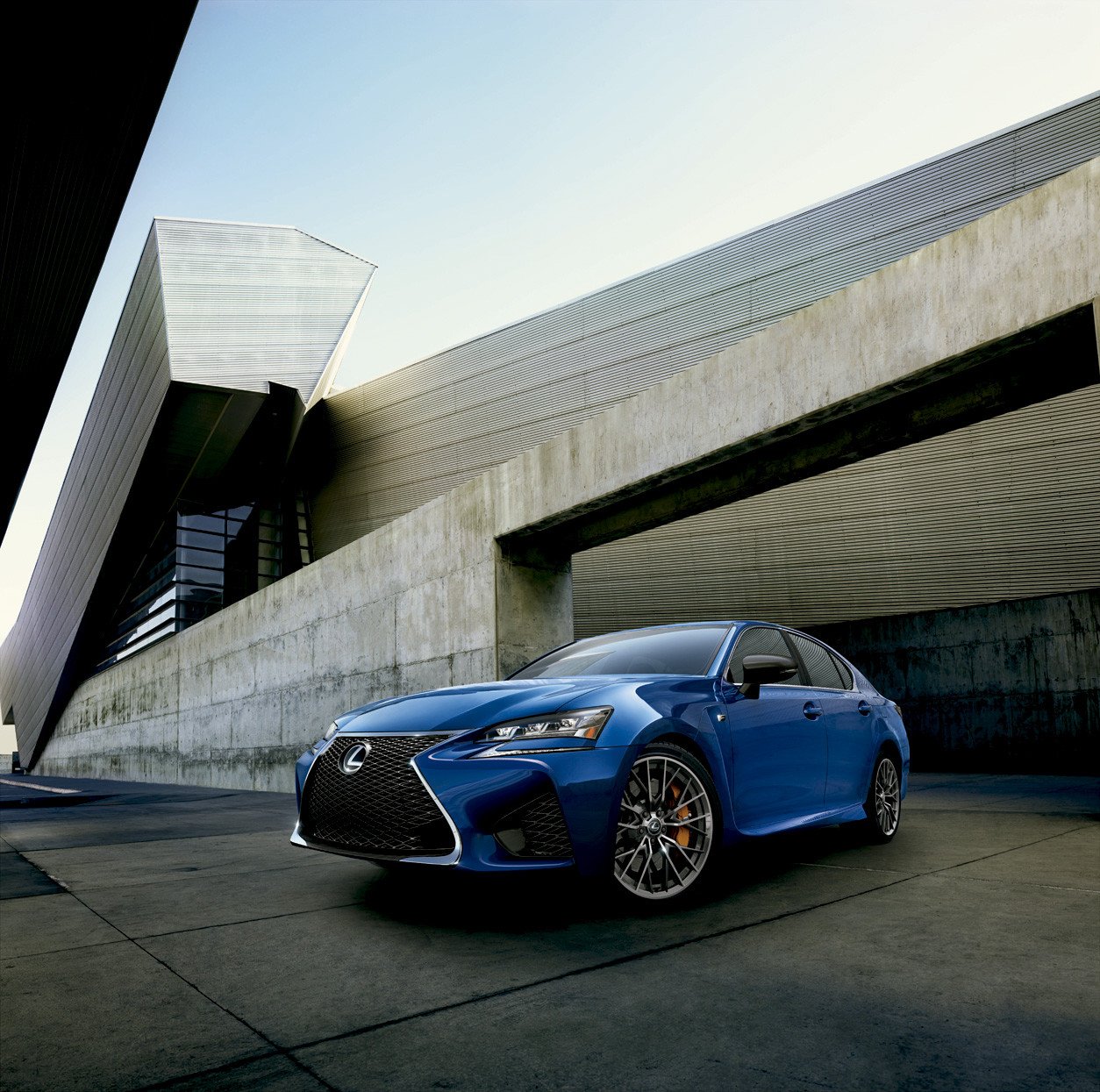 Lexus GS F: larga vida al V8