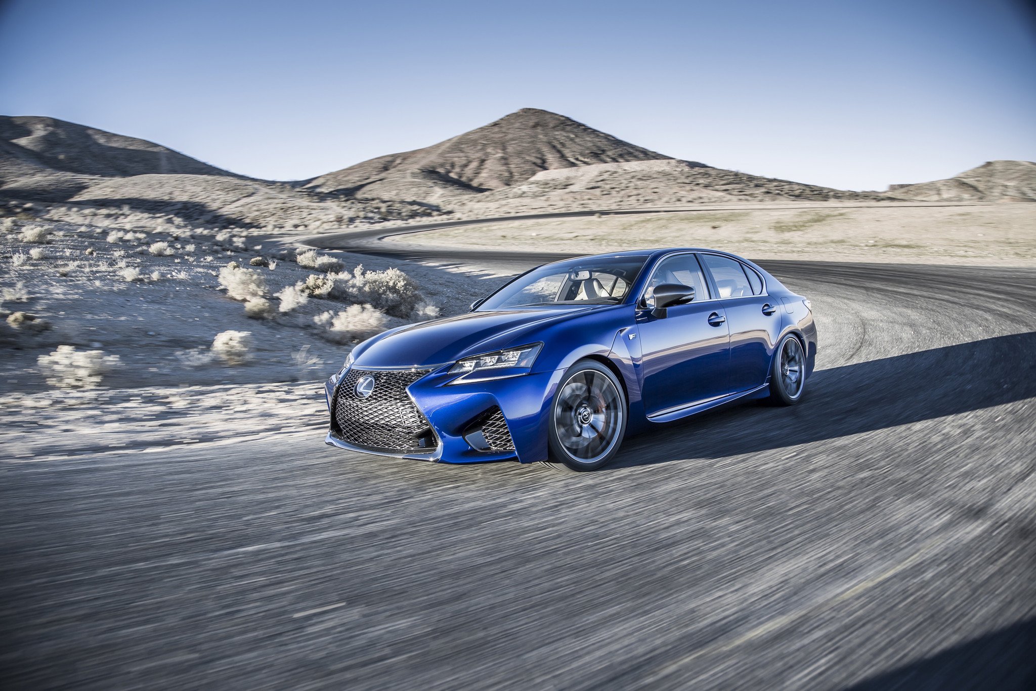 Lexus GS F: larga vida al V8