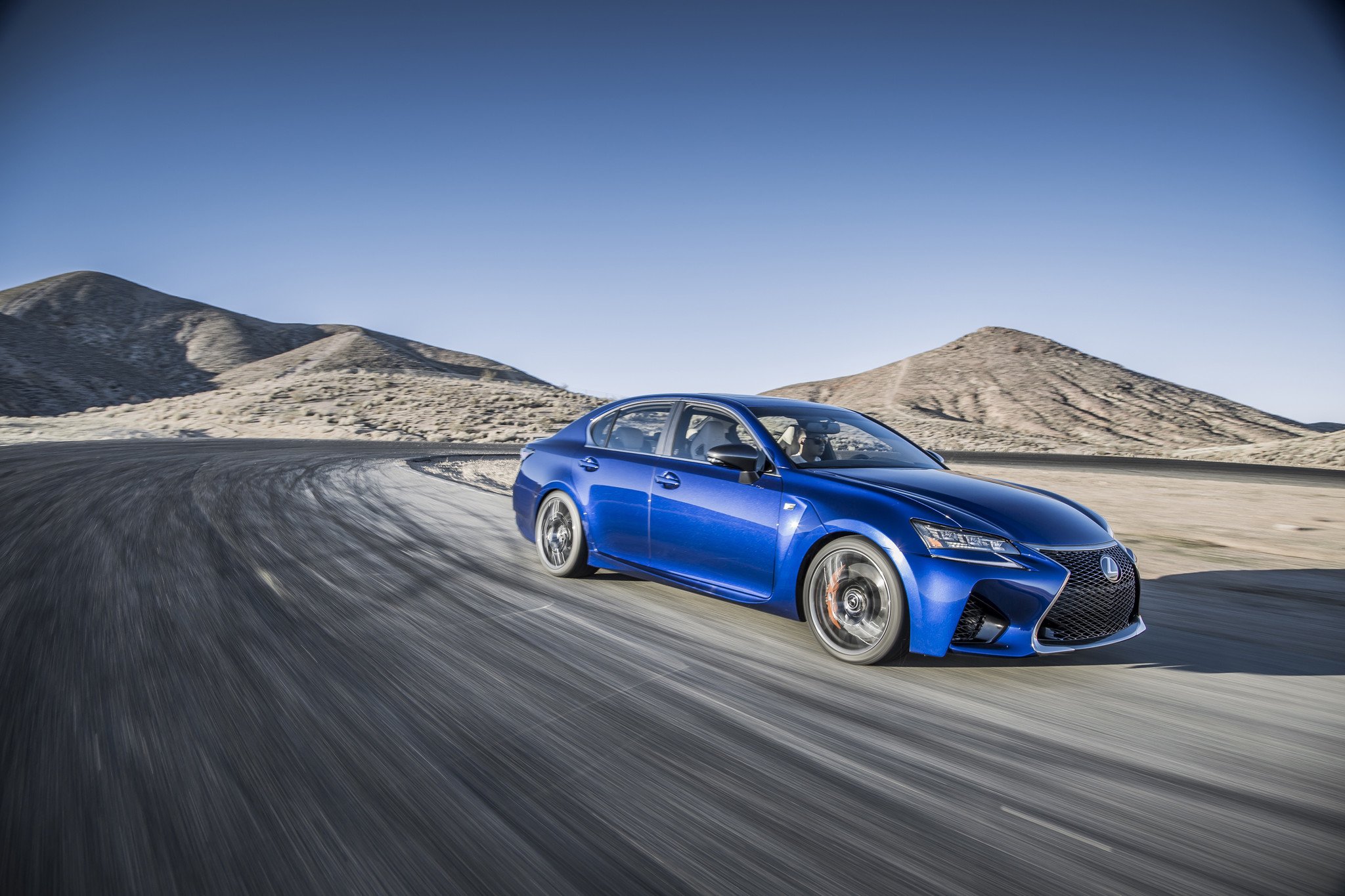 Lexus GS F: larga vida al V8
