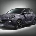 Opel Adam por Bryan Adams, Navidades solidarias