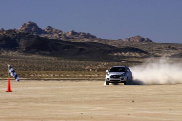 Video Nuevo récord de velocidad de Hyundai con pila de combustible