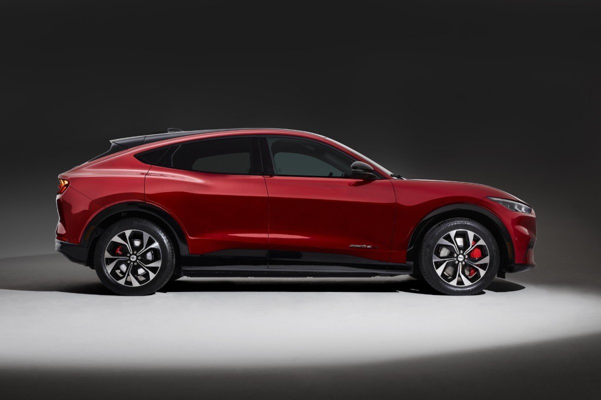 Ford Mustang Mach-E: hasta 465 CV de SUV eléctrico con espíritu de muscle car