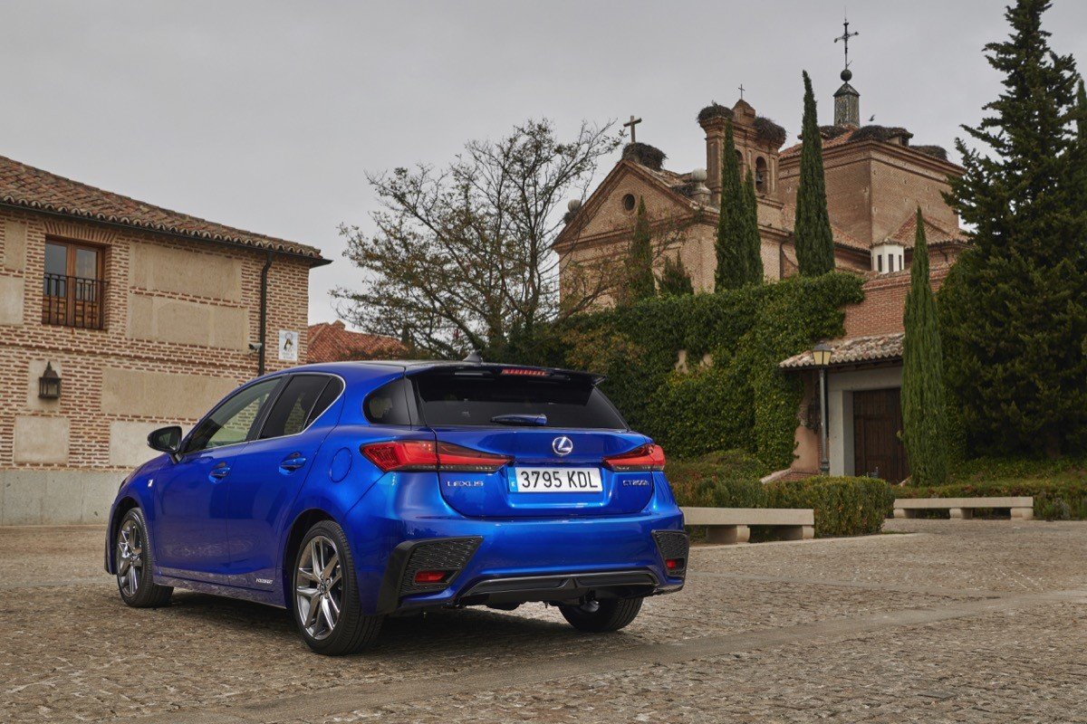 Prueba Lexus CT 200h 2018: cambio de imagen y más seguridad