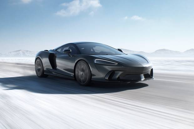 McLaren GTS 2024: más potencia, menos peso y pura emoción al volante