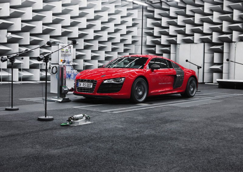 Audi R8 e-tron: así suena el coche eléctrico de Audi