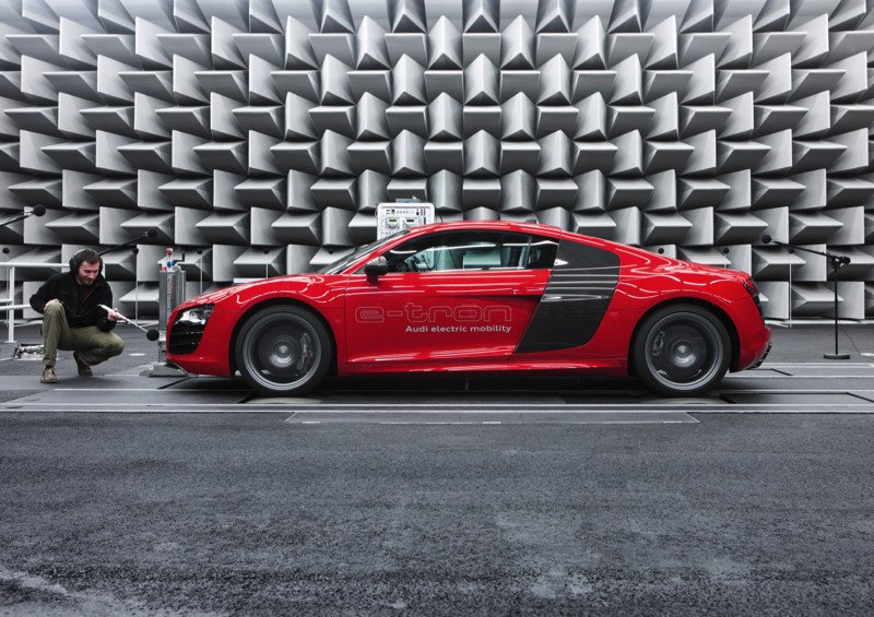 Audi R8 e-tron: así suena el coche eléctrico de Audi