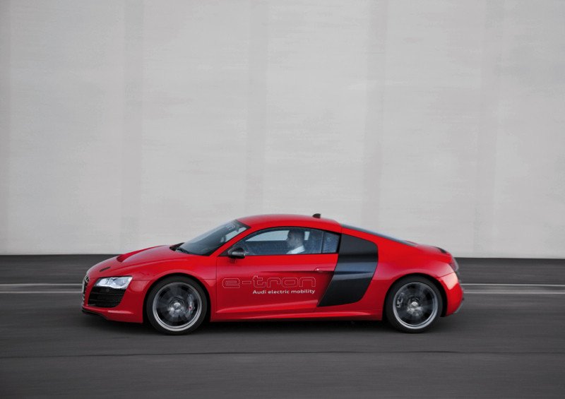 Audi R8 e-tron: así suena el coche eléctrico de Audi