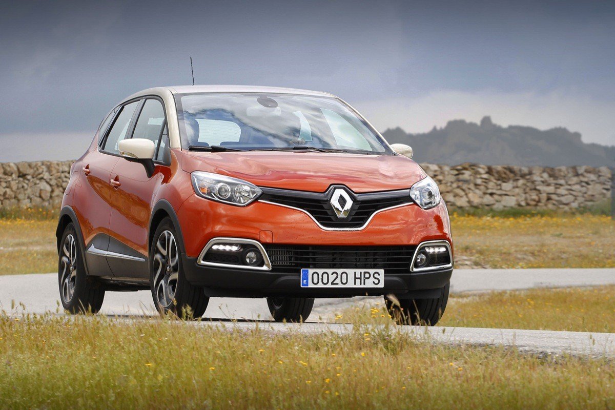 Peugeot 2008 contra Renault Captur