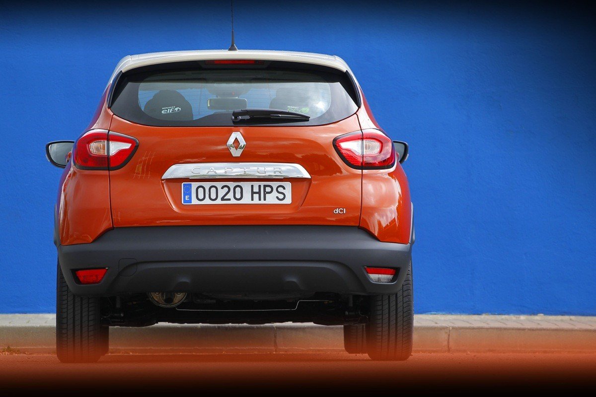 Peugeot 2008 contra Renault Captur