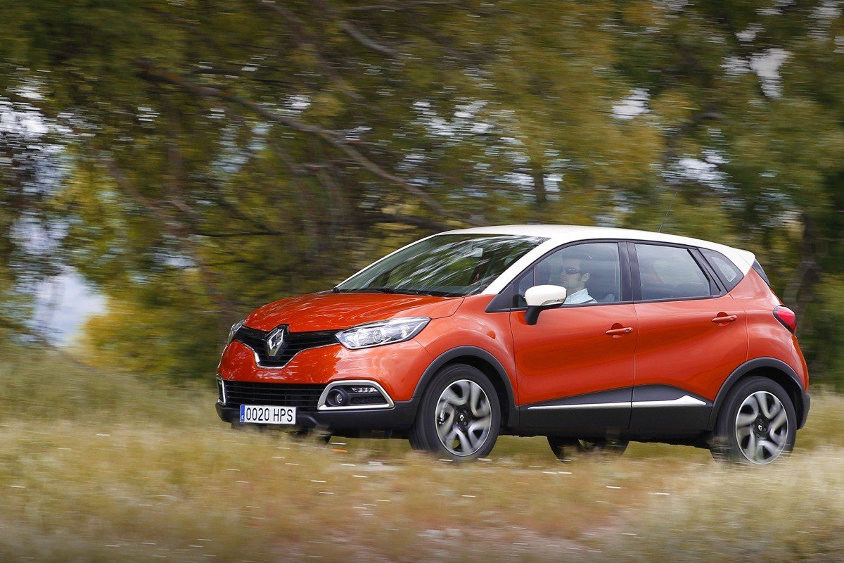 Peugeot 2008 contra Renault Captur