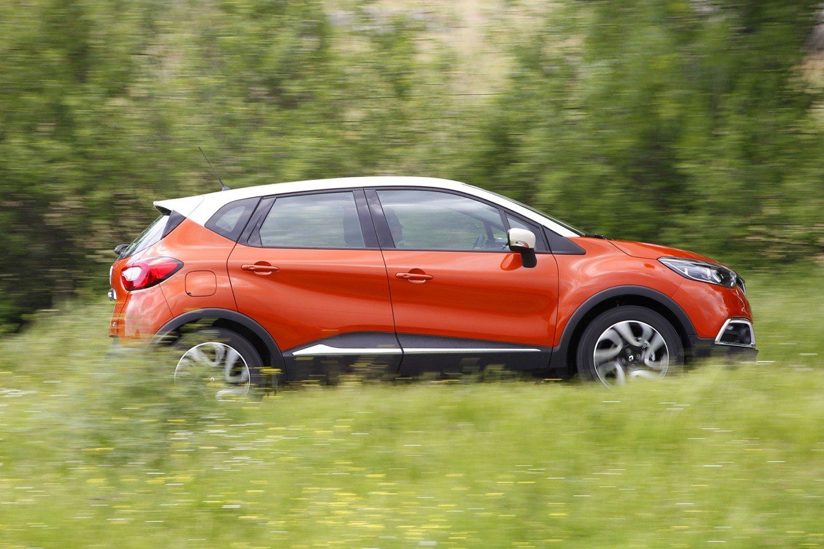 Peugeot 2008 contra Renault Captur