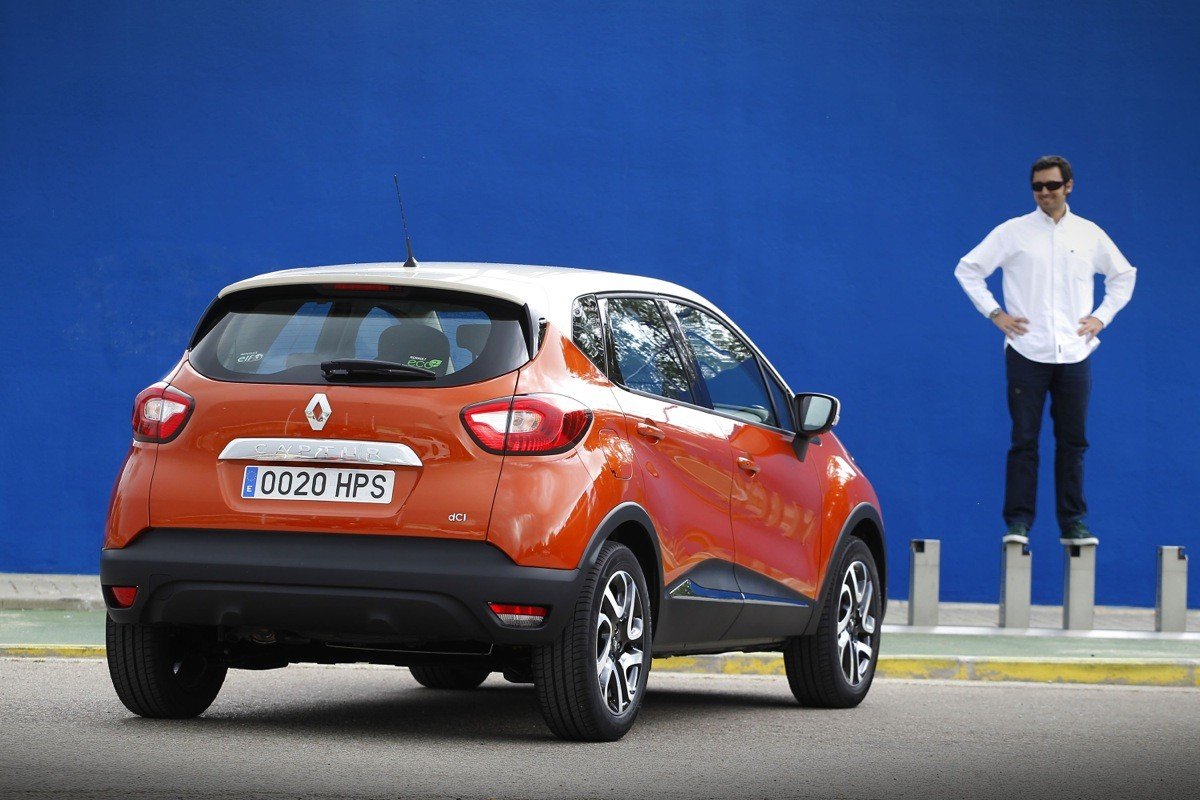 Peugeot 2008 contra Renault Captur