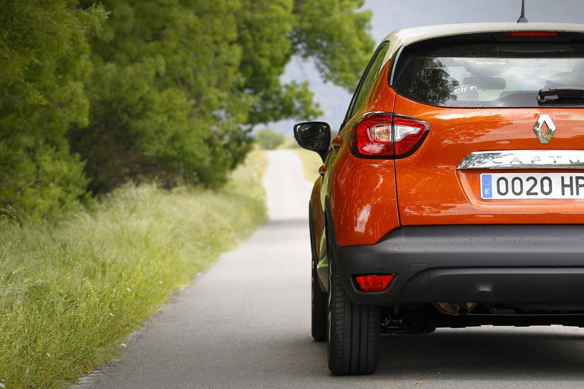 Peugeot 2008 contra Renault Captur