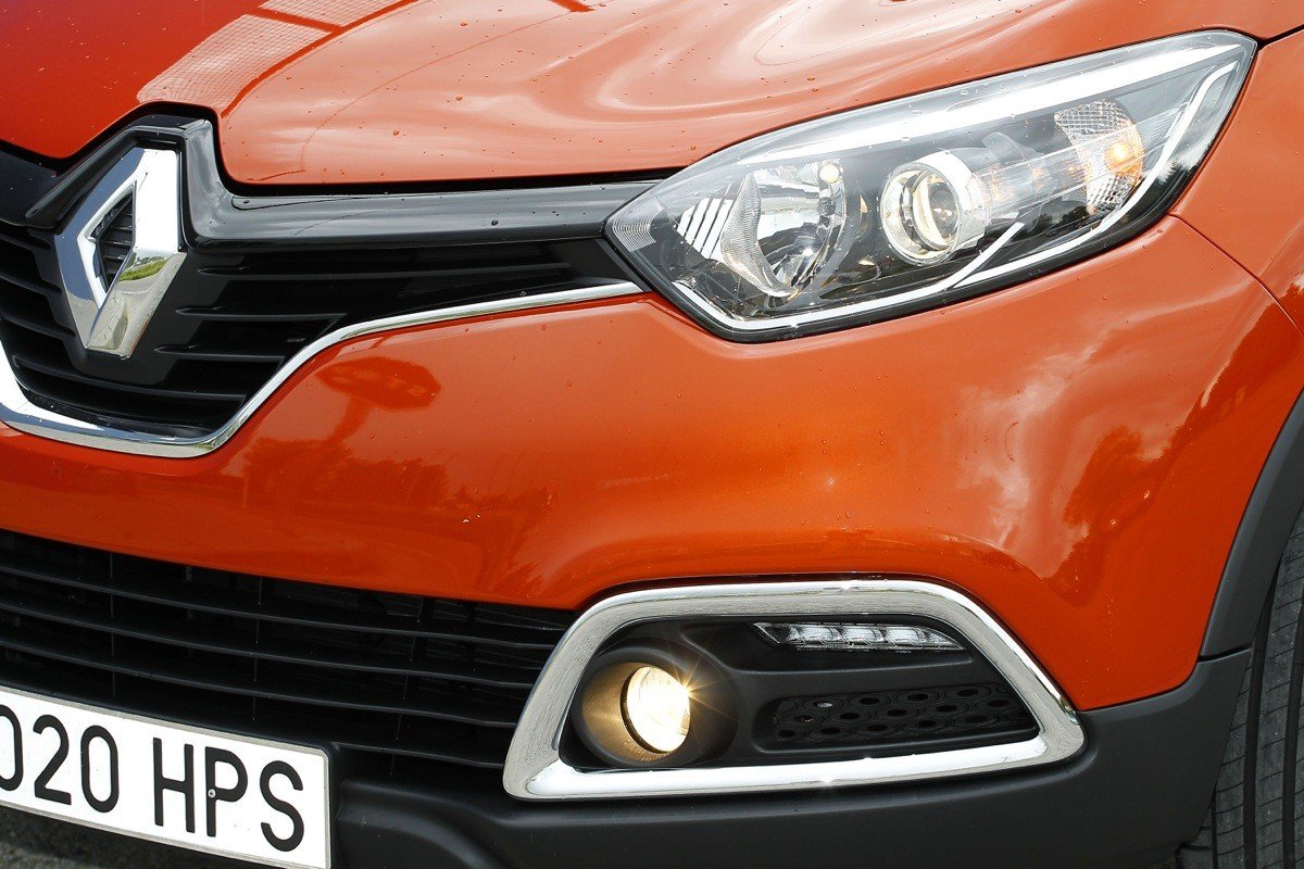 Peugeot 2008 contra Renault Captur