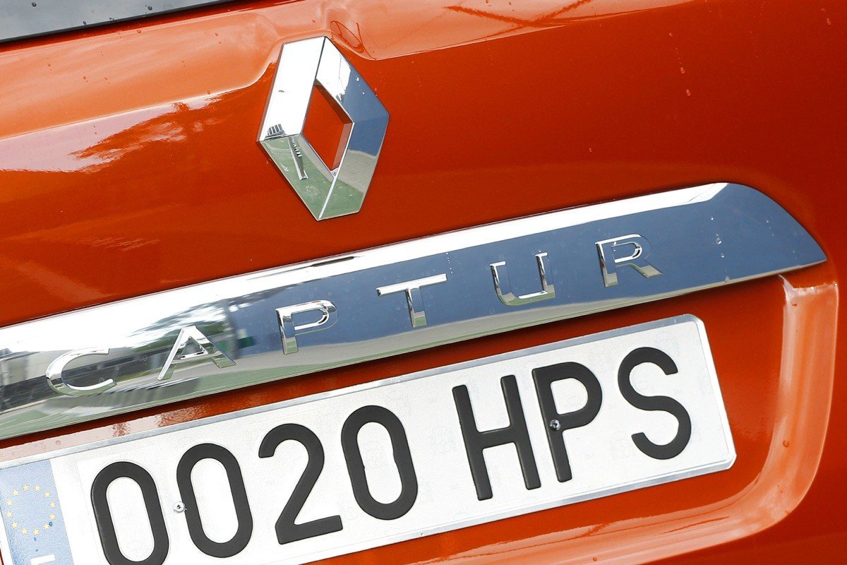 Peugeot 2008 contra Renault Captur