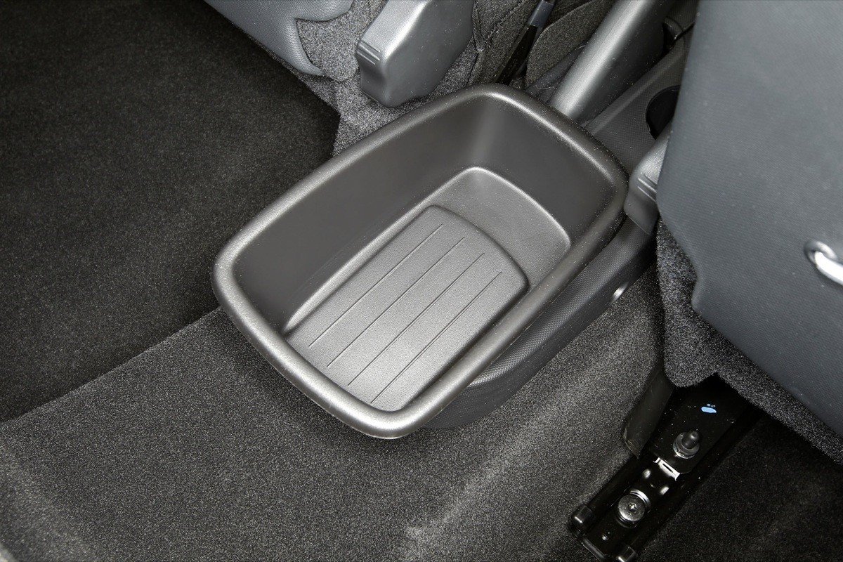 Peugeot 2008 contra Renault Captur