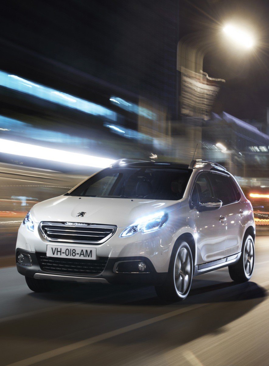 Peugeot 2008 contra Renault Captur