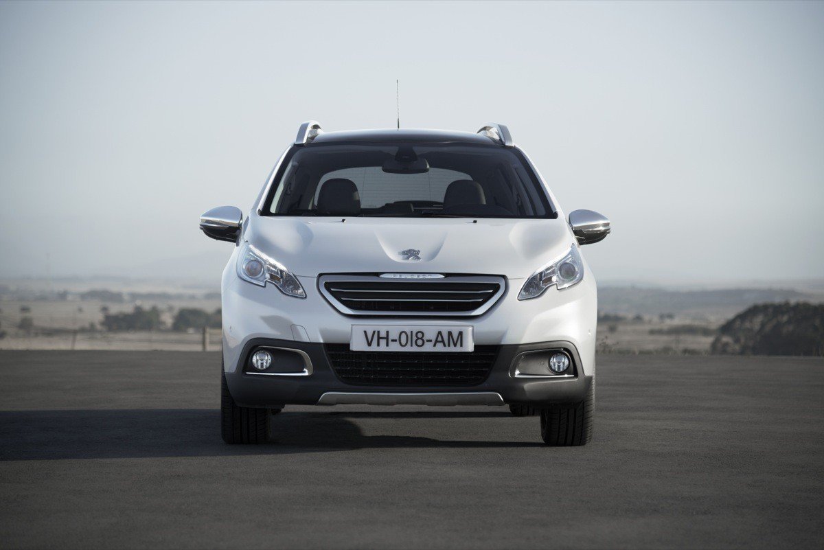 Peugeot 2008 contra Renault Captur