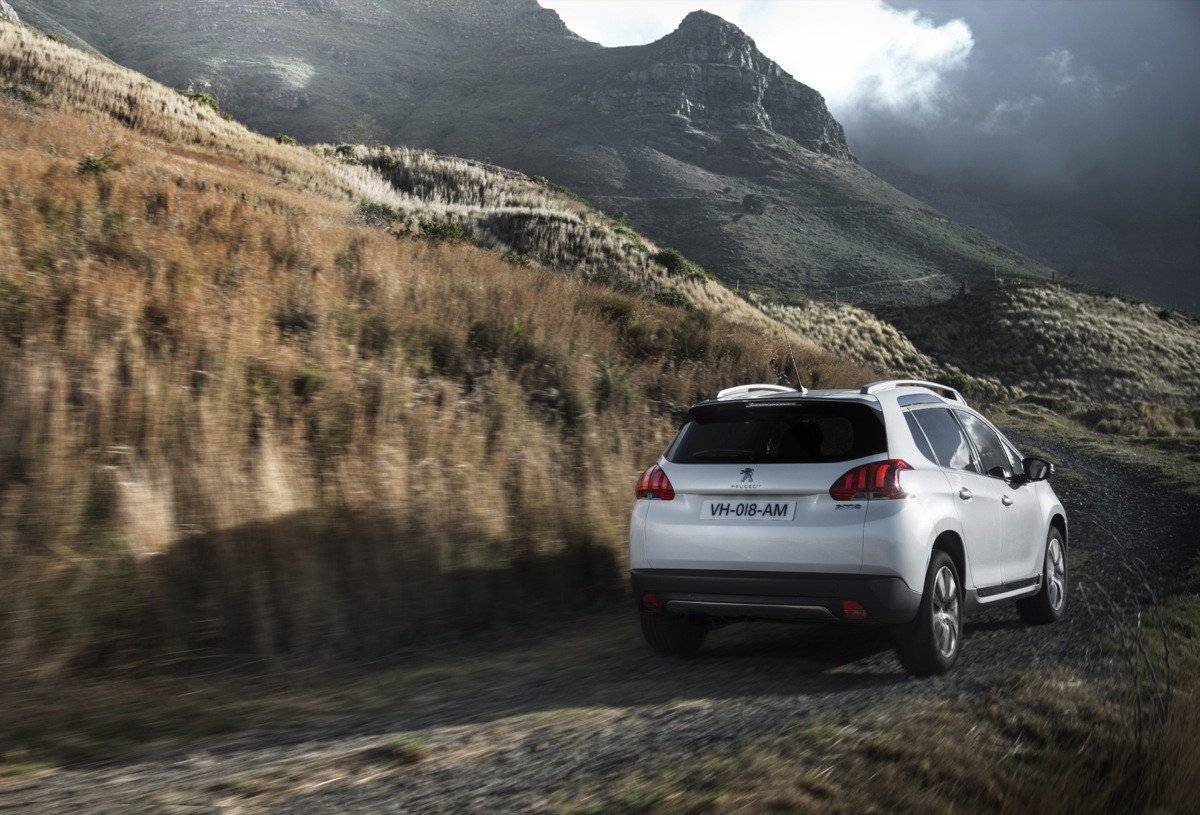 Peugeot 2008 contra Renault Captur