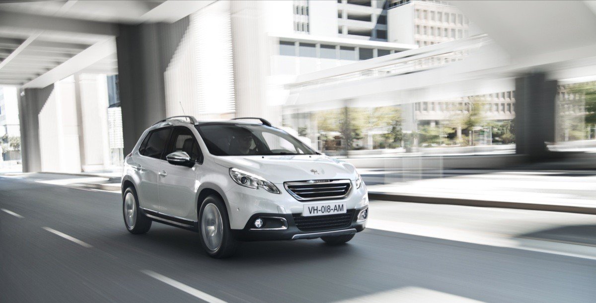 Peugeot 2008 contra Renault Captur