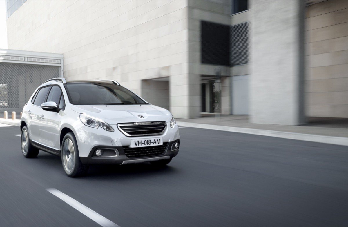 Peugeot 2008 contra Renault Captur