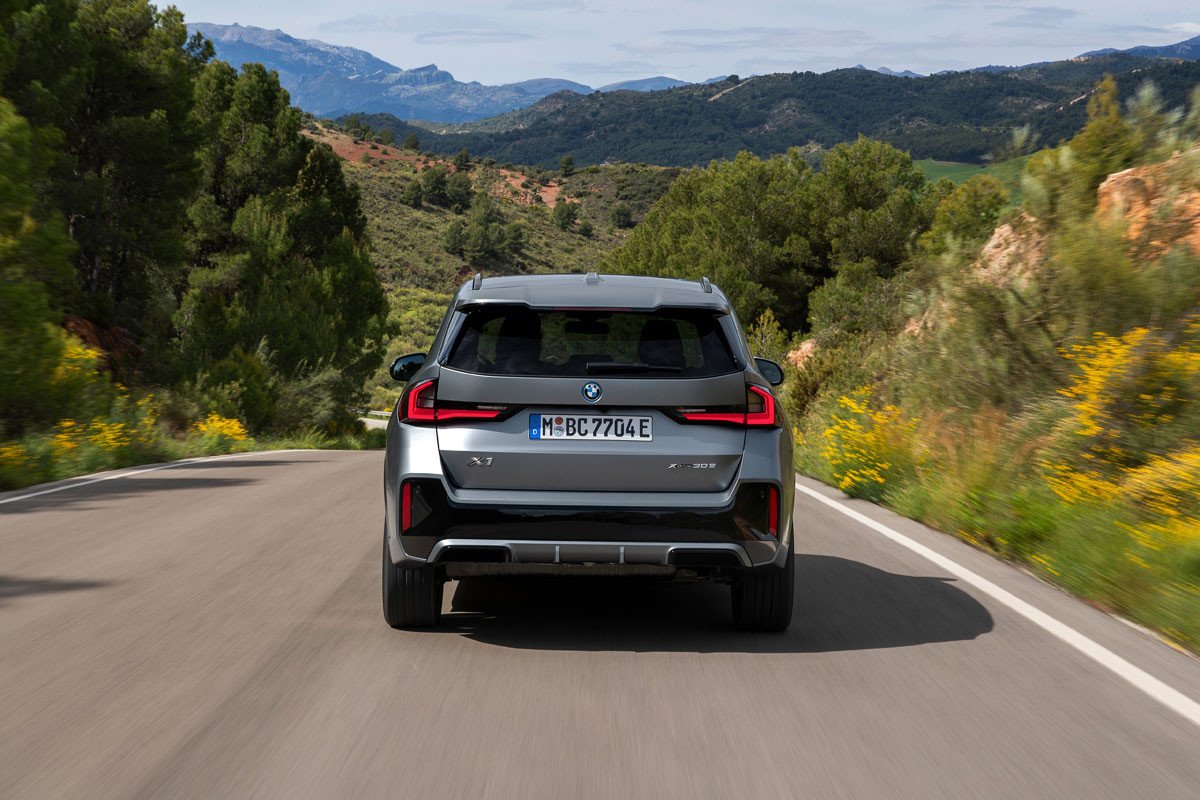 Prueba BMW X1 PHEV: precios y opinión de este BMW potente y con etiqueta Cero
