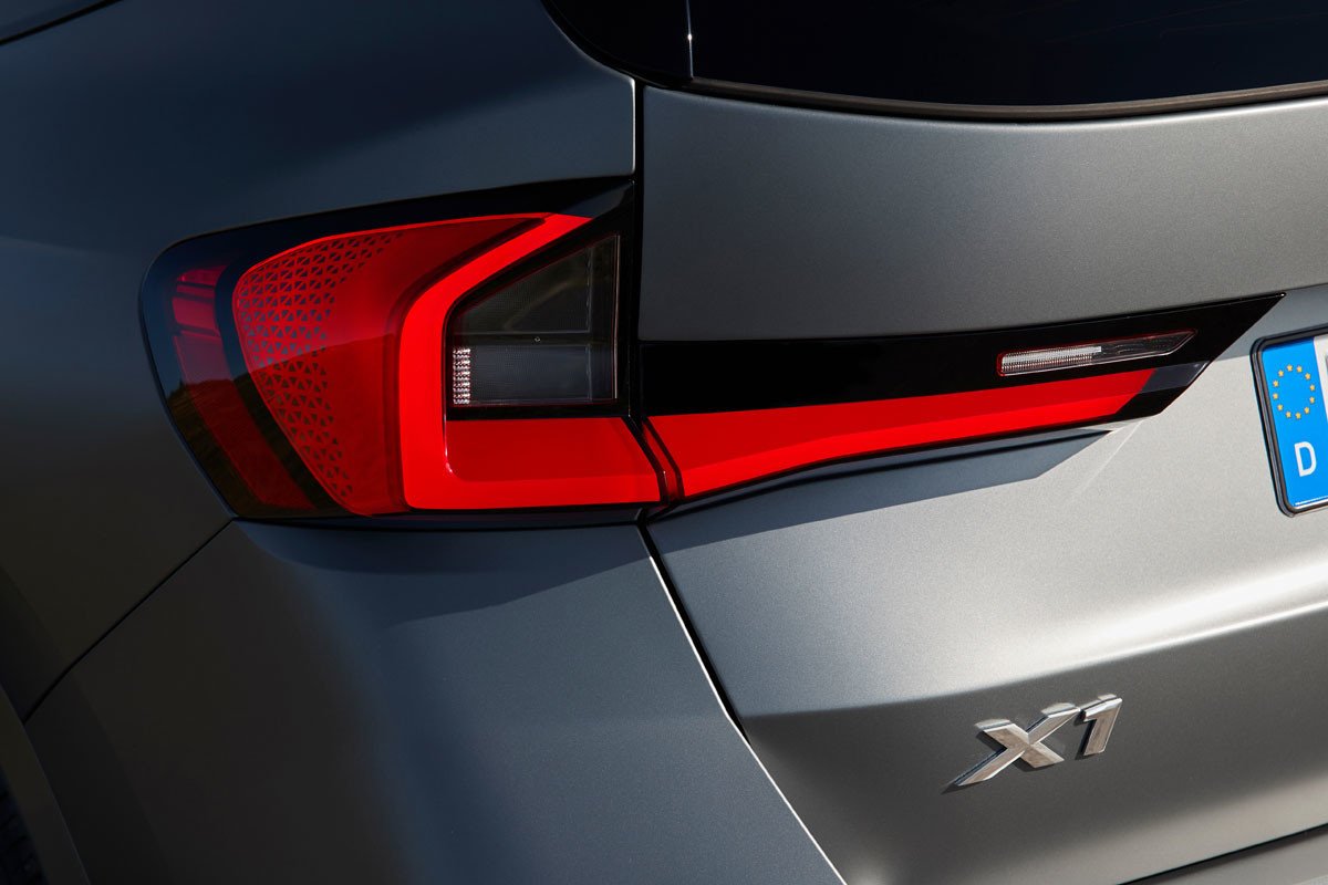 Prueba BMW X1 PHEV: precios y opinión de este BMW potente y con etiqueta Cero