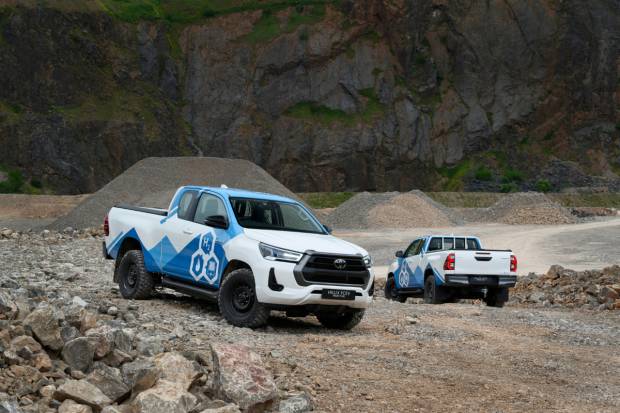 Toyota apuesta por el hidrógeno: Así es la Toyota Hilux que solo emite vapor de agua