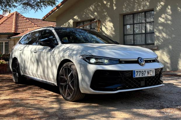 Prueba Volkswagen Passat PHEV: por qué los SUV no son el coche familiar definitivo 