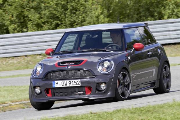 Prueba con Kumho los nuevos neumáticos deportivos del Mini JCW GP