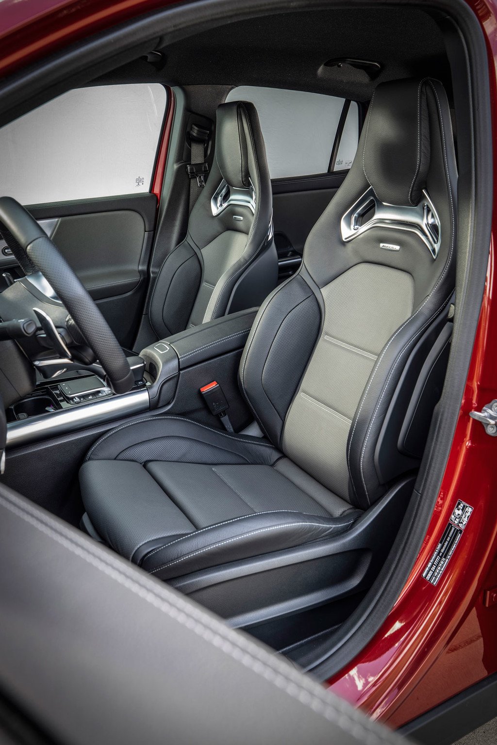 Mercedes-AMG GLA 35: el punto de acceso para la deportividad en el SUV