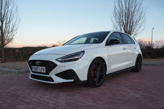 Prueba y opinión del Hyundai i30 N: precio, cómo va y rendimiento del Performance