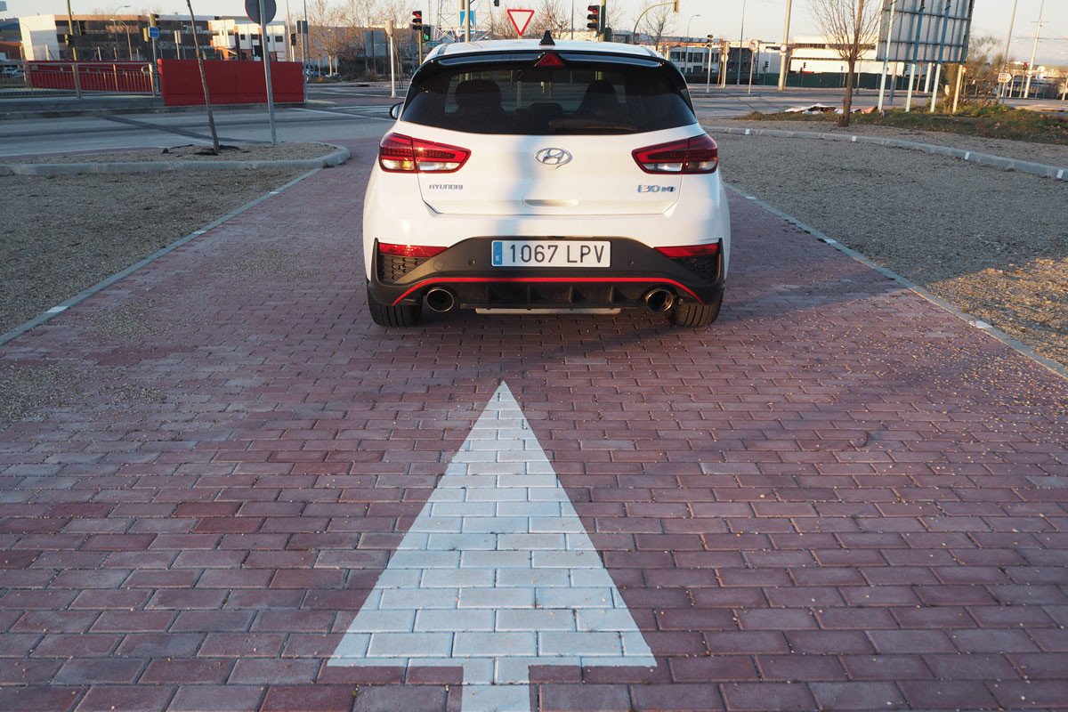 Prueba y opinión del Hyundai i30 N: precio, cómo va y rendimiento del Performance