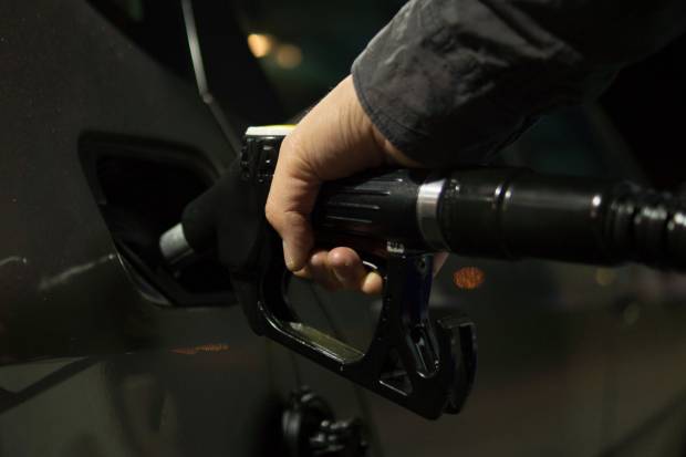 Ayuda 20 céntimos de la gasolina: el Gobierno insinúa una prorroga con excepciones
