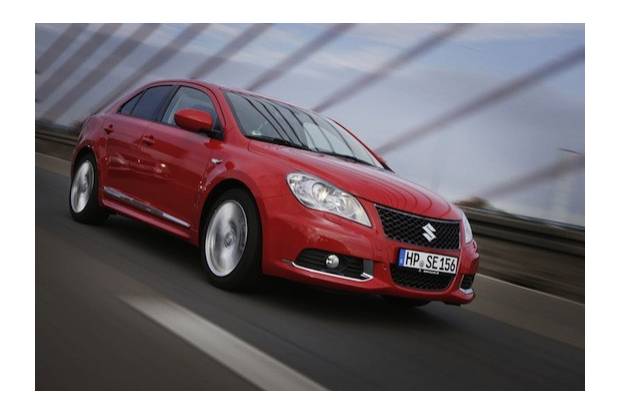 Suzuki Kizashi: a la venta sólo con motor gasolina