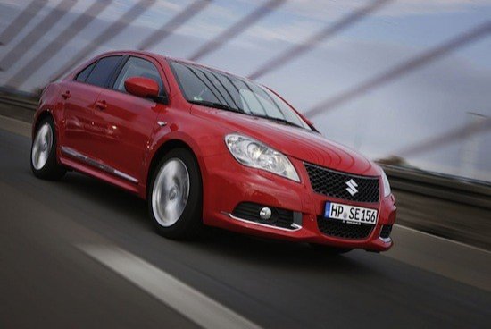 Suzuki Kizashi: a la venta sólo con motor gasolina