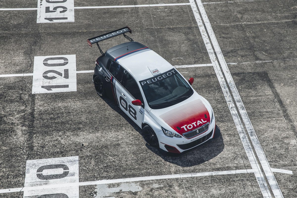 Peugeot 308 Racing Cup, el salto a los circuitos