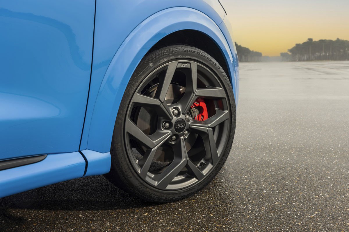Nueva variante ST para el Ford Puma con cambio automático y sistema híbrido
