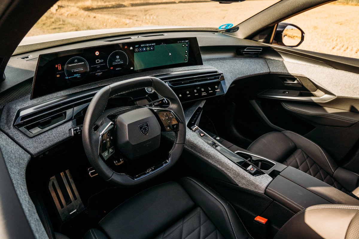 Peugeot e-3008