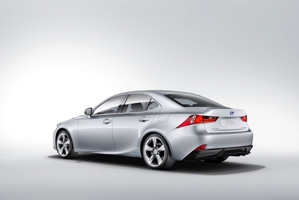 Nuevo Lexus IS 300h: disponible en junio por un precio de 35.900 €