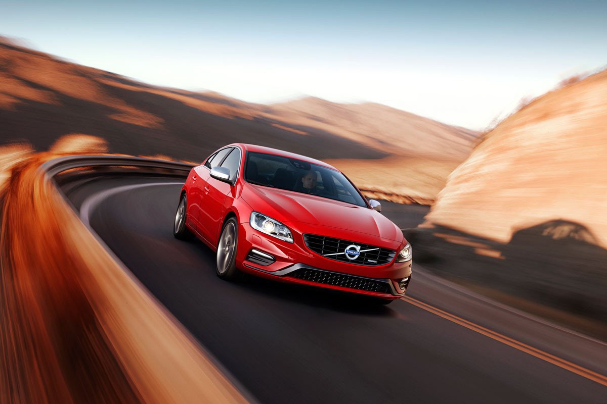 Los Volvo S60, V60 y XC60 ya tienen su versión R-Design