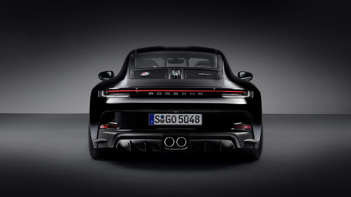 El 911 cumple 60 años y Porsche lo celebra con la serie especial S/T de 1.963 unidades