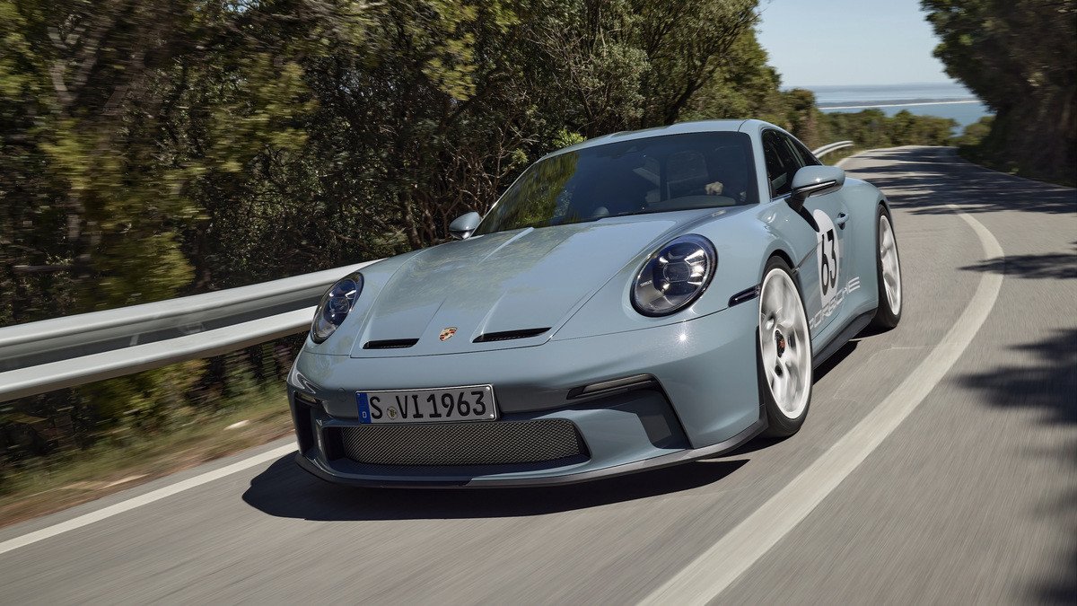 El 911 cumple 60 años y Porsche lo celebra con la serie especial S/T de 1.963 unidades