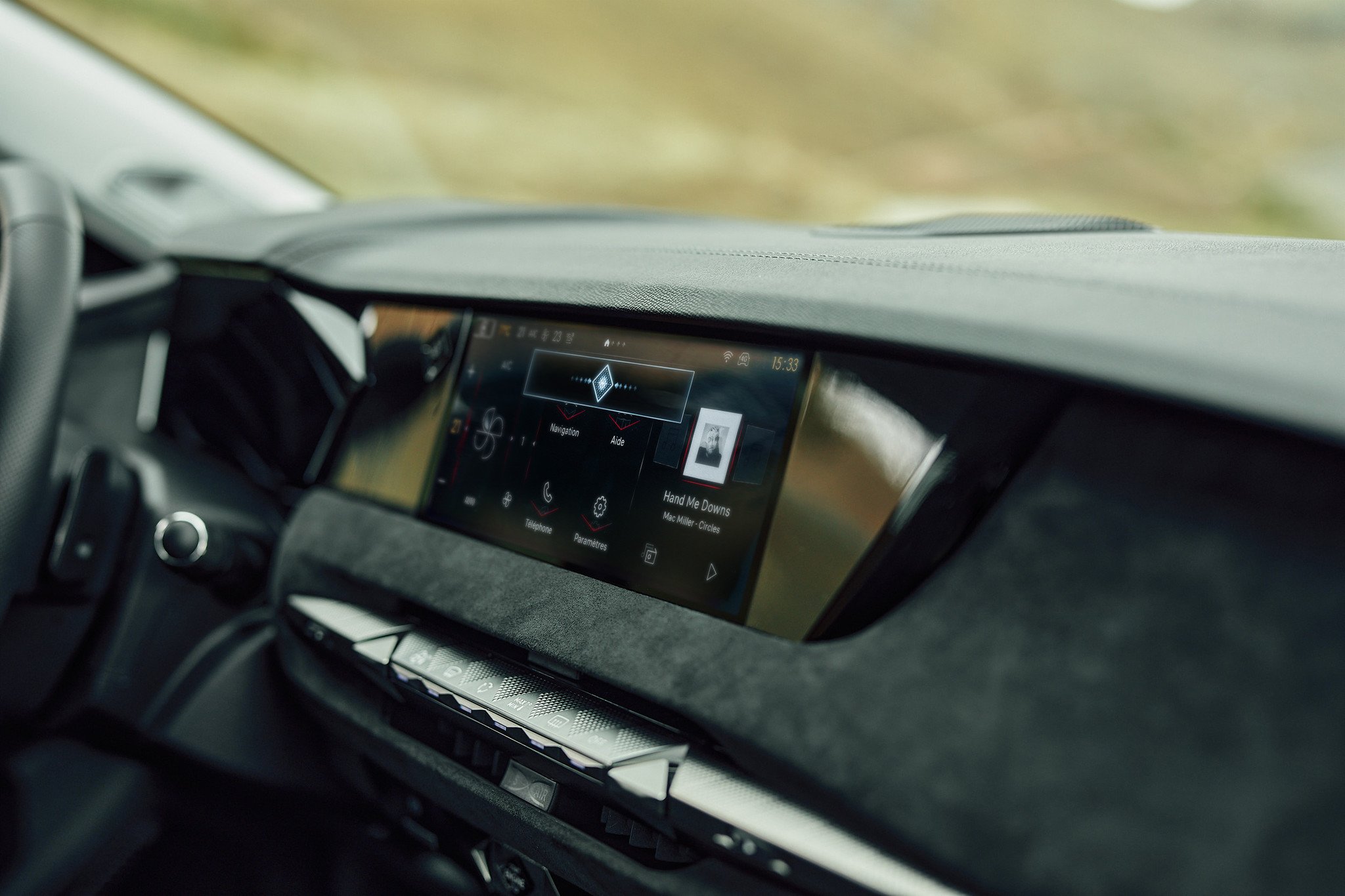 Mantenimiento coches equipamiento tecnológico
